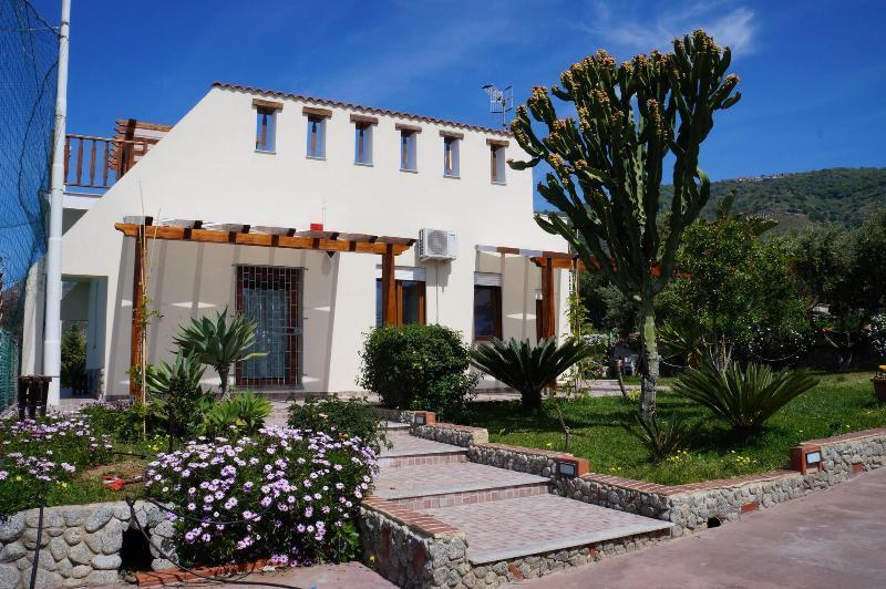 Hotel Maremonti Joppolo Экстерьер фото
